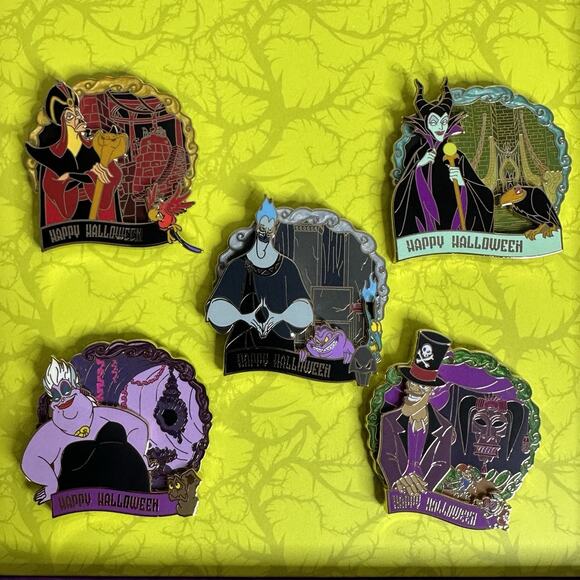 Disney Halloween Villains Lairs 5 Pin Box Set LE 1500 Ursula Hades Maleficent - Picture 4 of 9
